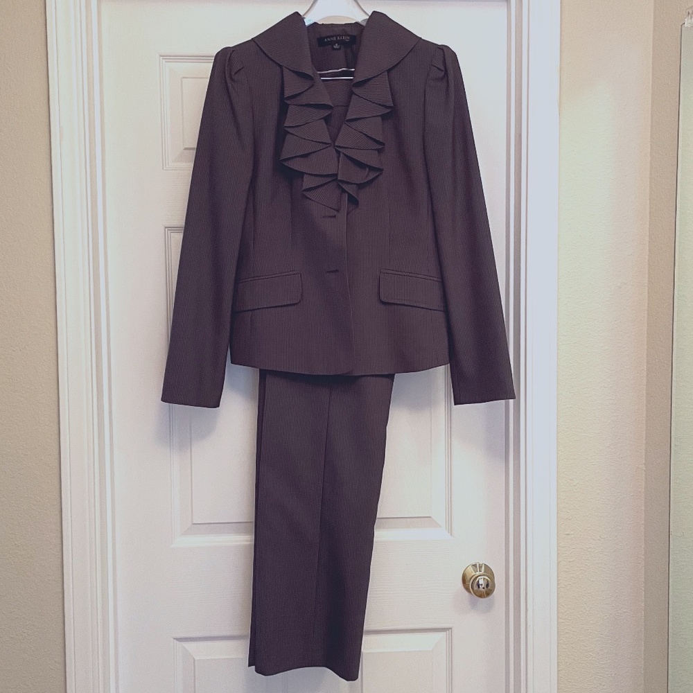 Anne Klein 2-piece Pant Suit